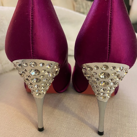 Paris Hilton Stilettos - Picture 5 of 7